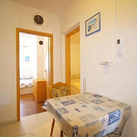 Apartment Blizu Plaze Slanica Sa Pogledom Na A4
